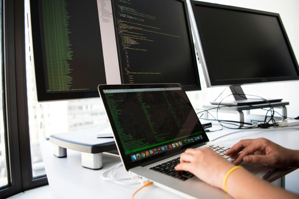 山西金永固申請(qǐng)用于人防工程的可調(diào)控通風(fēng)設(shè)備專(zhuān)利，實(shí)現(xiàn)自動(dòng)對(duì)附著灰塵的滑動(dòng)過(guò)濾網(wǎng)進(jìn)行清洗:過(guò)濾網(wǎng)